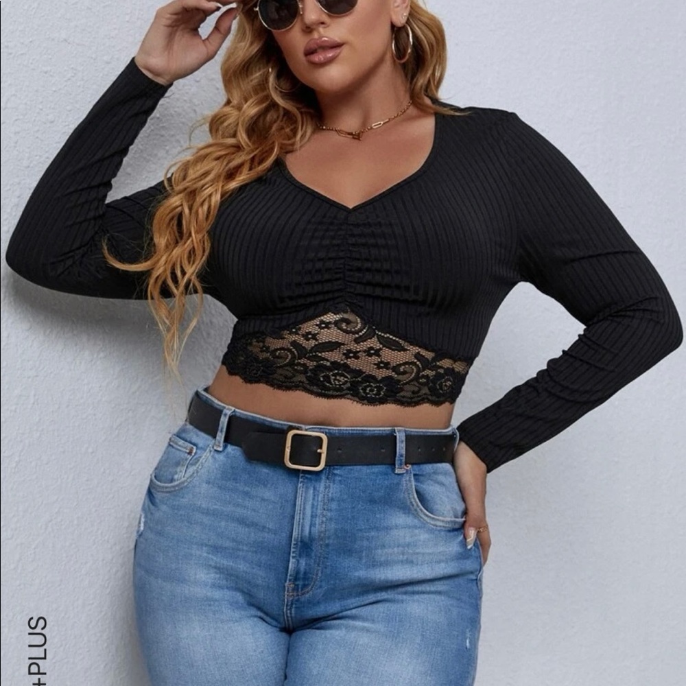Shein Plus Contrast Lace Ruched Crop Tee - Picture 2 of 6